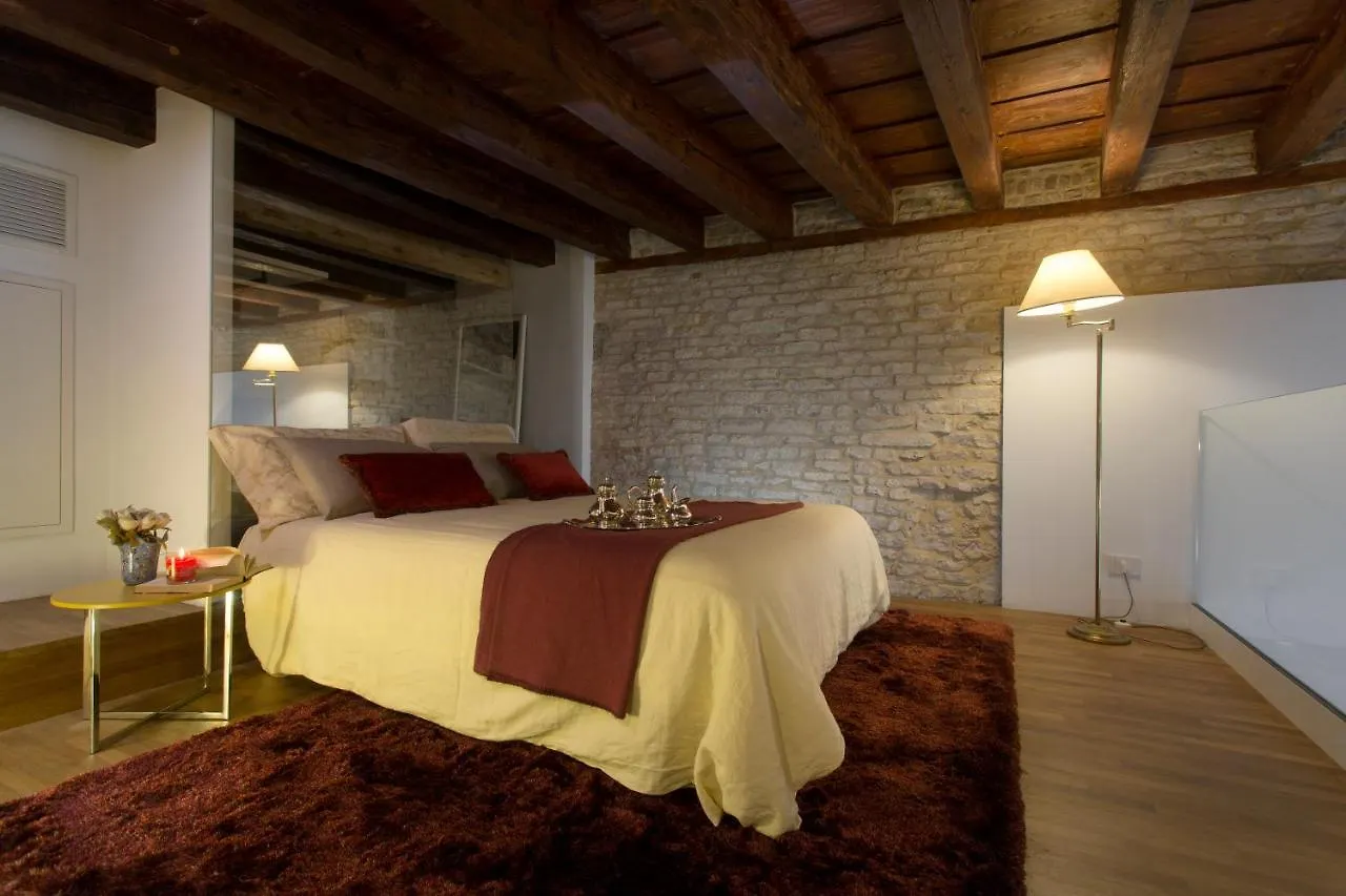 Italiahaus - Ca' Olivo Loft With Canal View In Rialto Venice Apartment